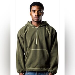 NWT-Bass Mens
1/2 Zip Front pocket
LongSleeve Hoodie
Adjustable Toggle waist